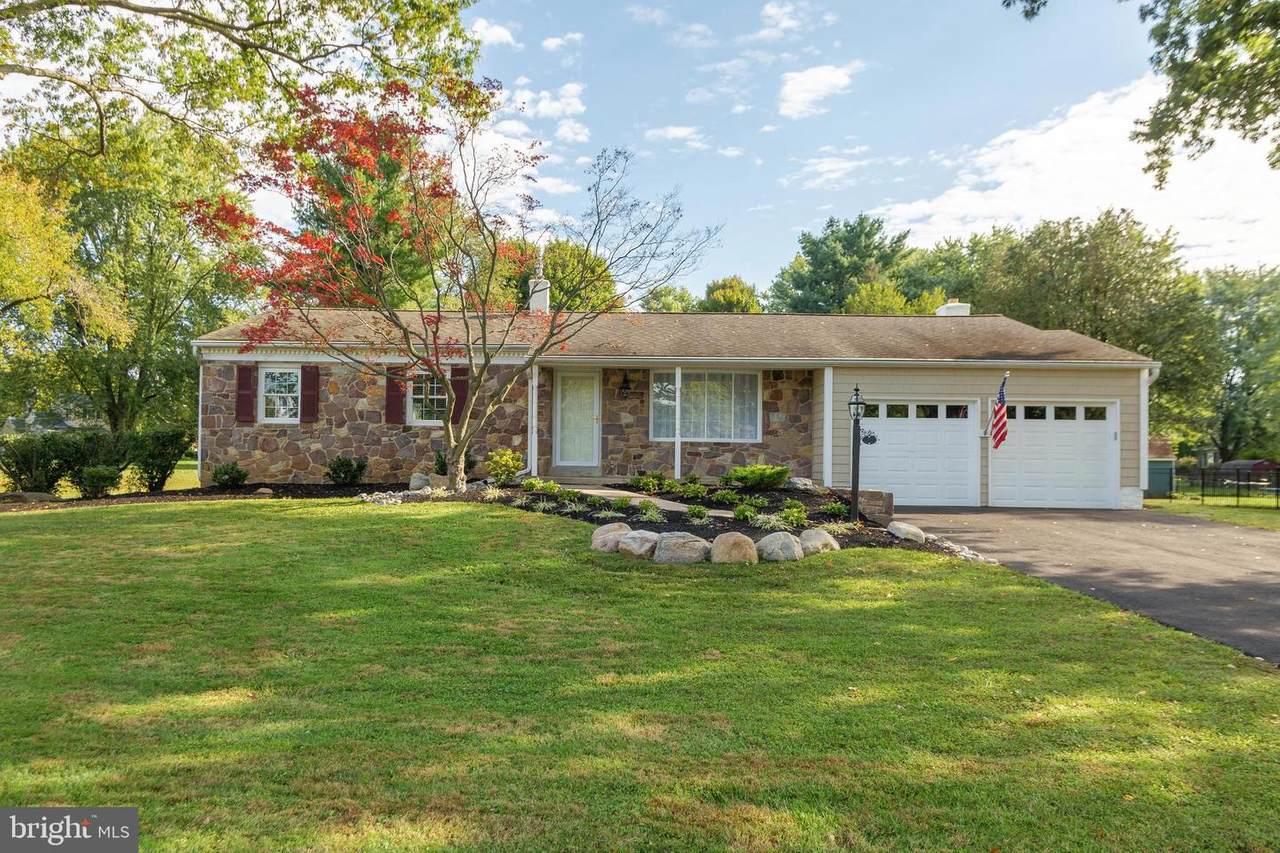 27 Holly Road - Photo 1