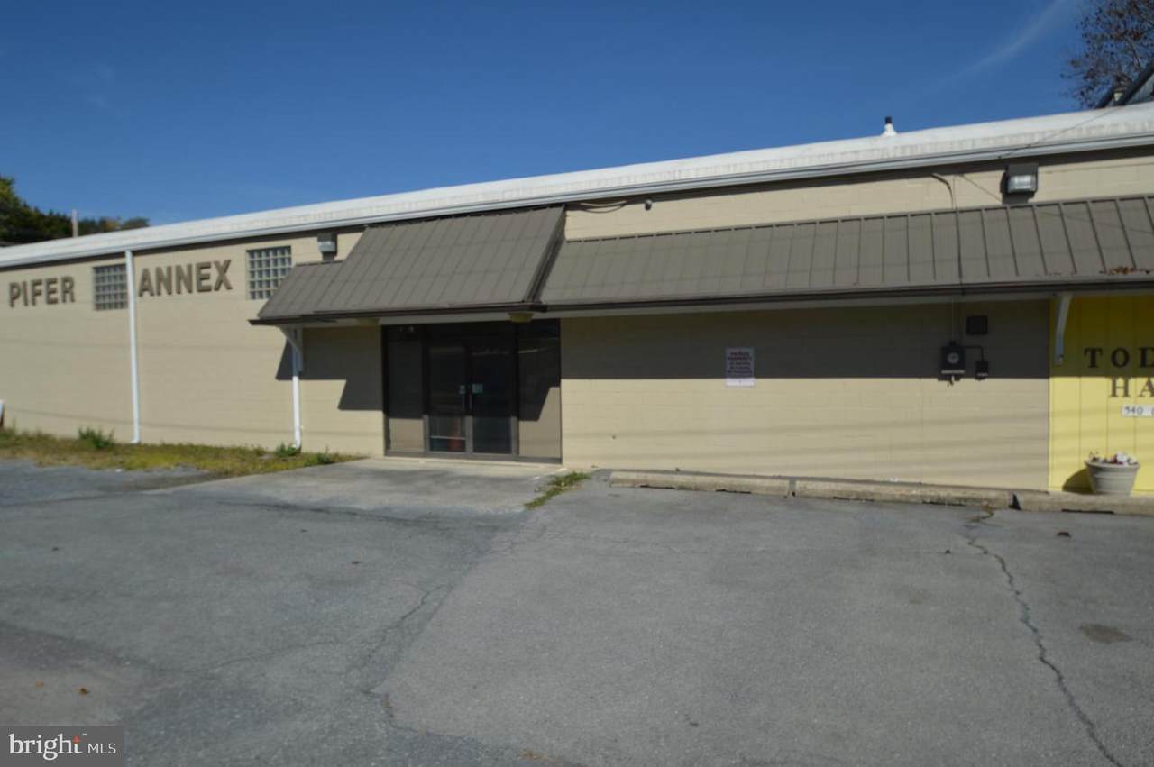1581 Commerce Street - Photo 1