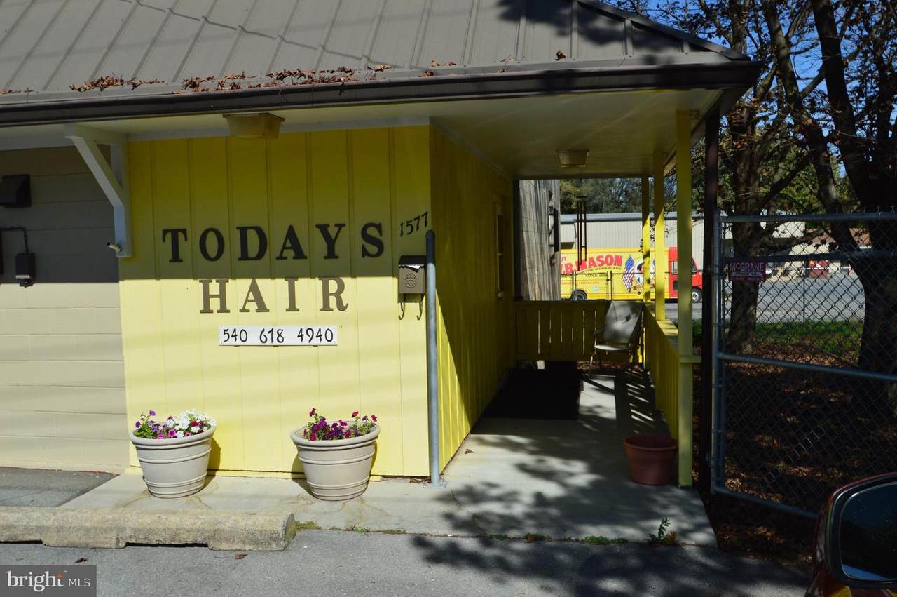 1577 Commerce Street - Photo 1