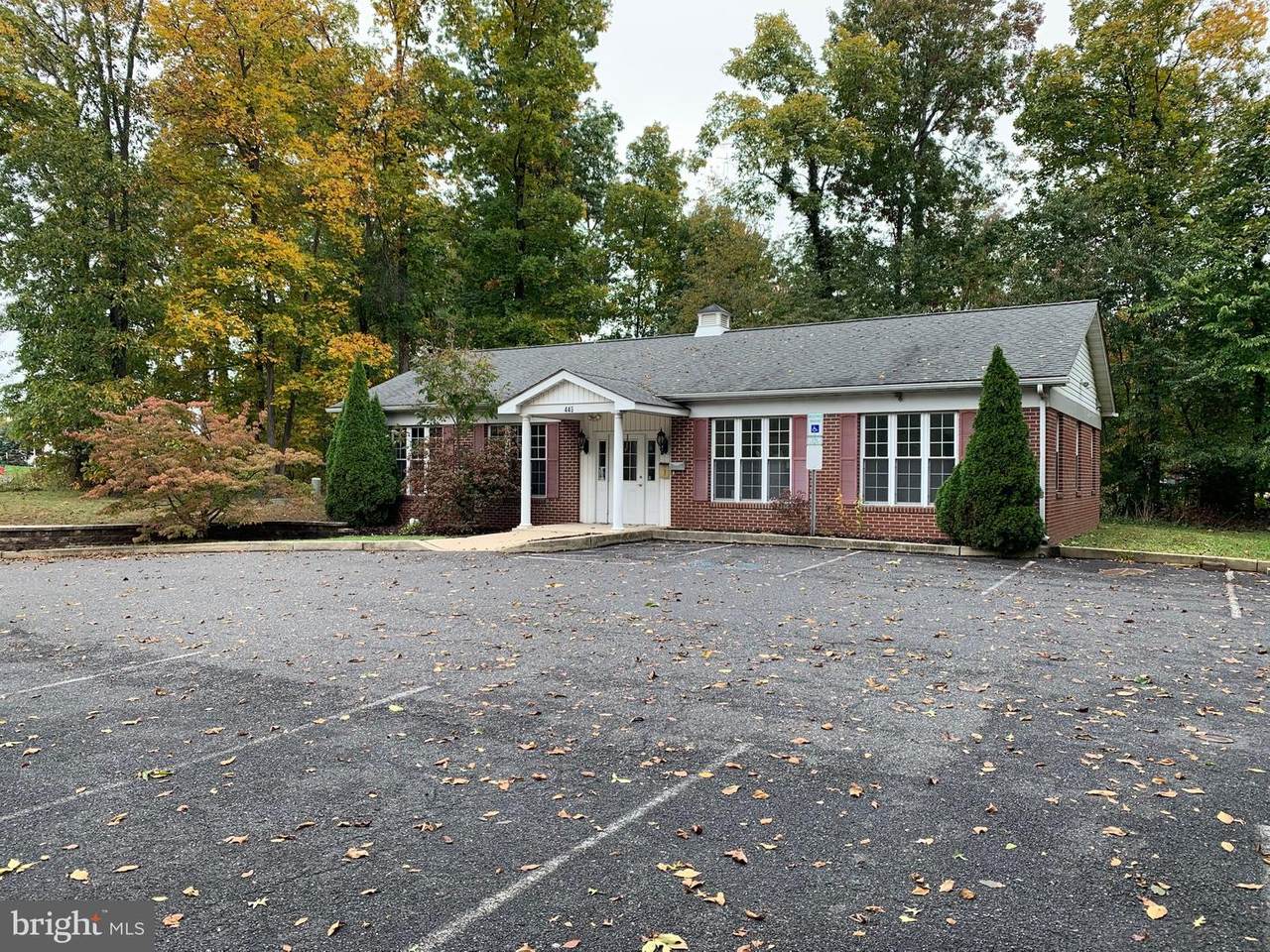445 West End Boulevard - Photo 1