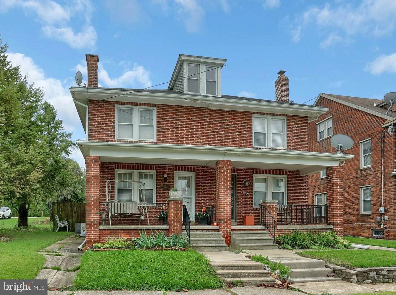 918 Boundary Avenue - Photo 1