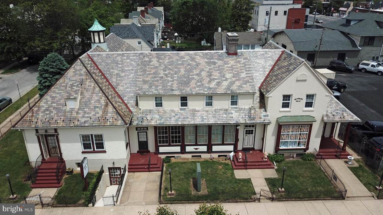 8 Commonwealth Avenue - Photo 1