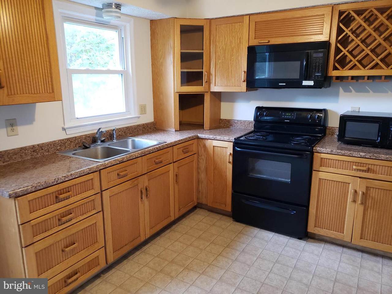 718 14TH Street - Photo 1