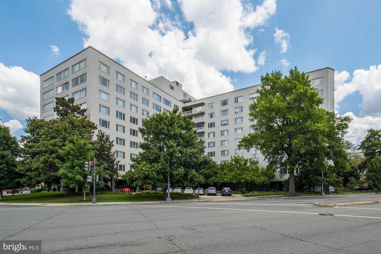 2475 Virginia Avenue - Photo 1