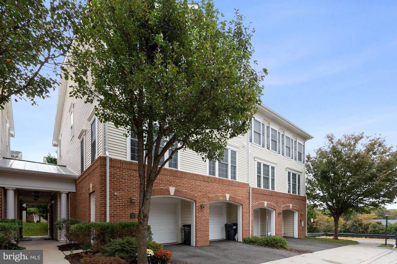 7143 Huntley Creek Place - Photo 1