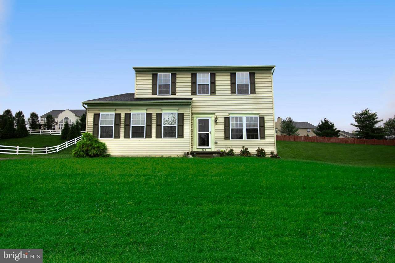 228 Green Meadow Drive - Photo 1