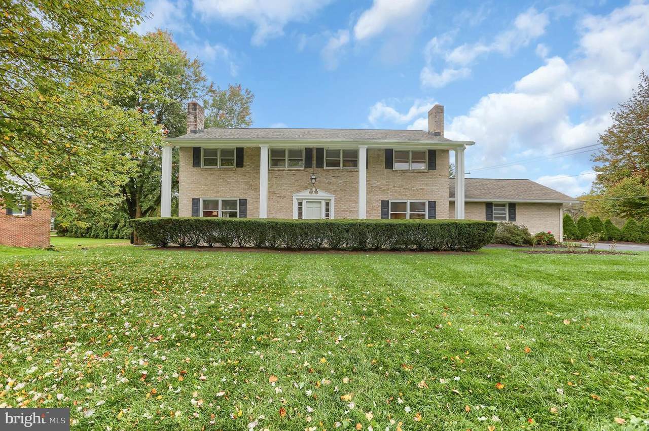 370 Pleasantview Drive - Photo 1