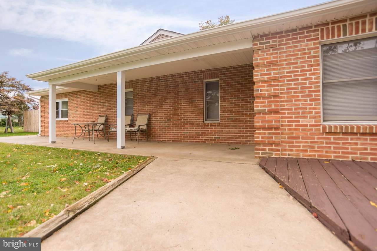 235 Walnut Avenue - Photo 1