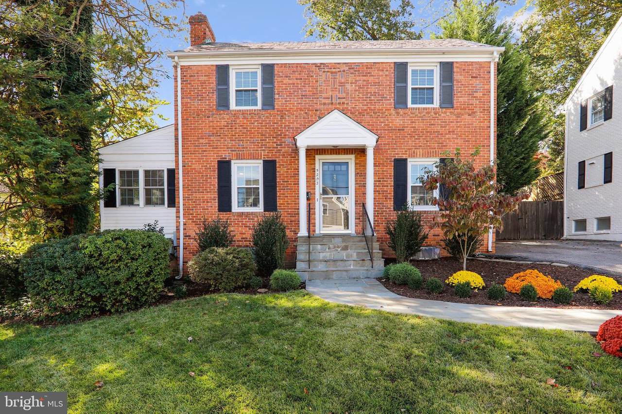 5202 Nahant Street - Photo 1