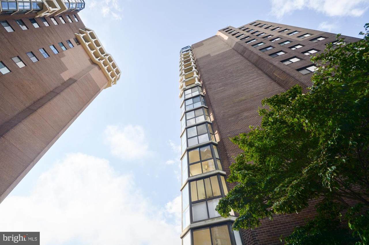 1600 Oak Street - Photo 1