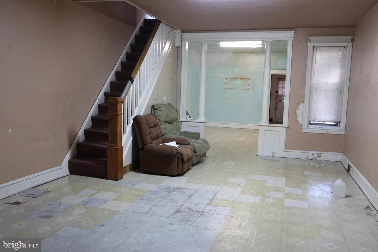 1605 Mount Ephraim Avenue - Photo 1