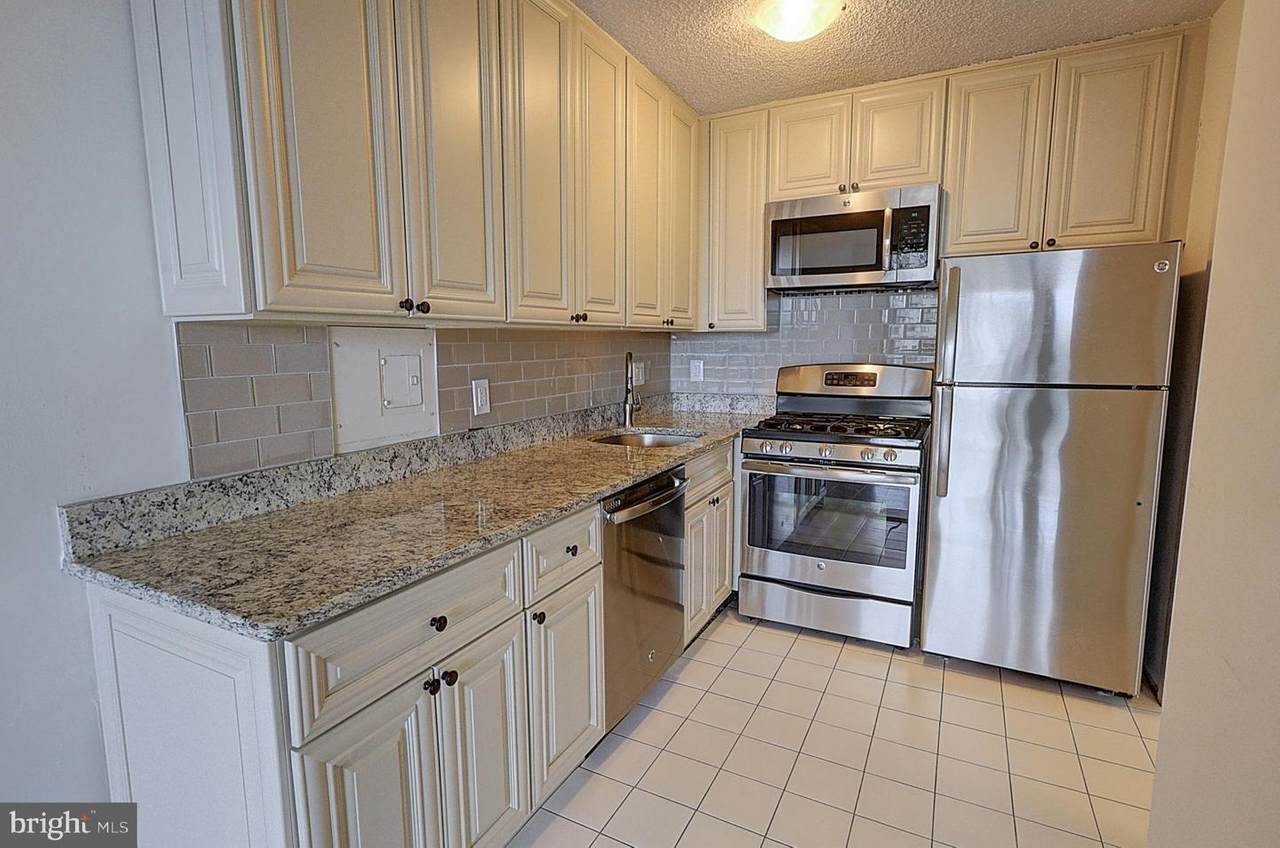 5225 Pooks Hill Road - Photo 1