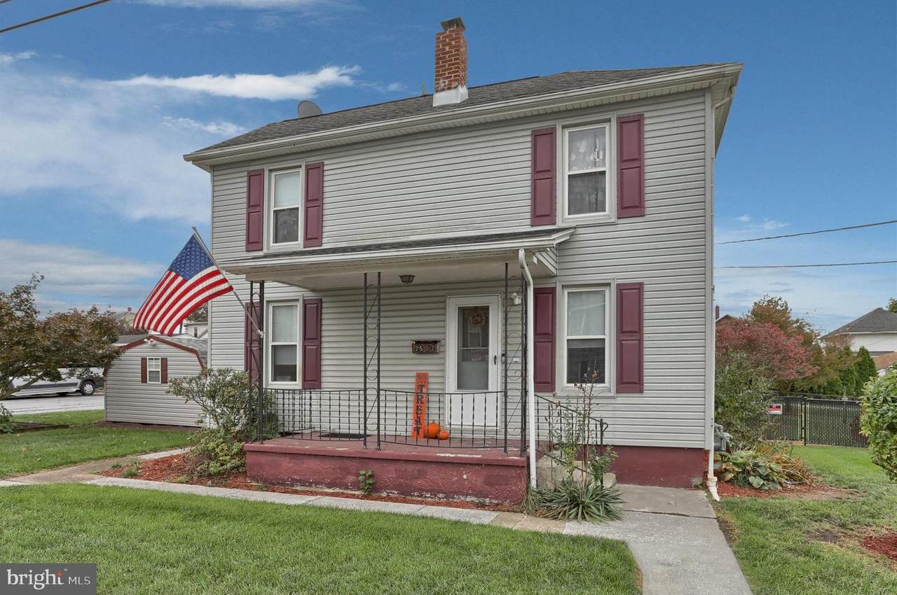 2502 4TH Street - Photo 1