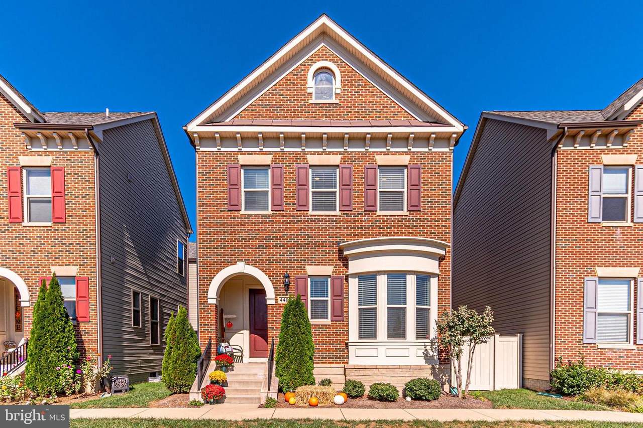 44622 Petersham Drive - Photo 1