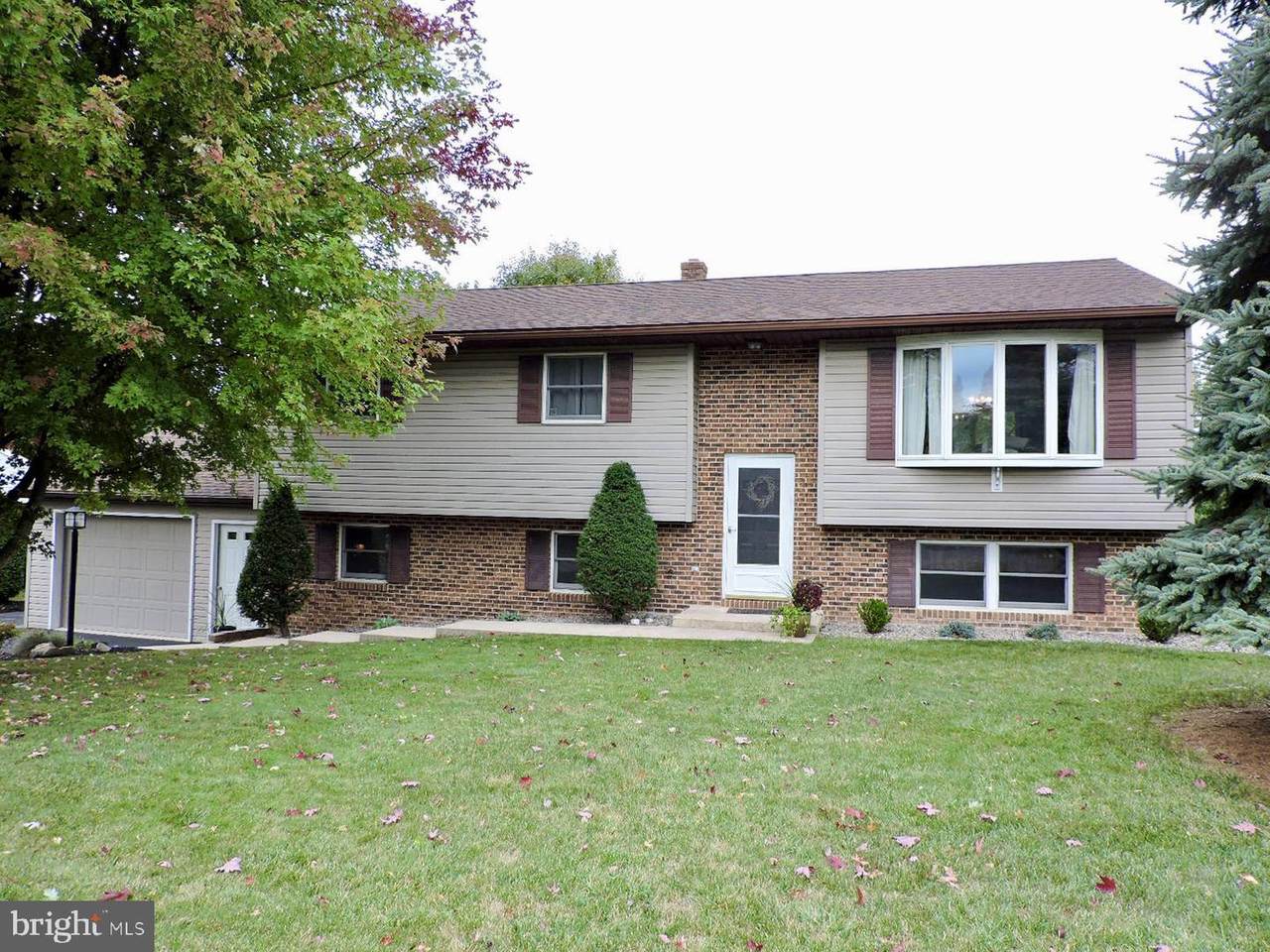 217 Redwood Lane - Photo 1