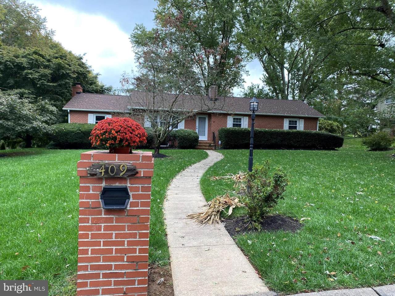 409 Barkess Court - Photo 1