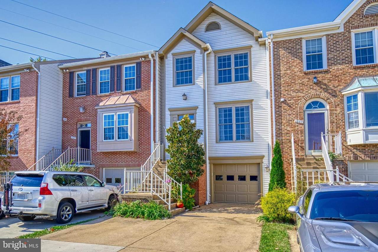 1205 Bond Street - Photo 1