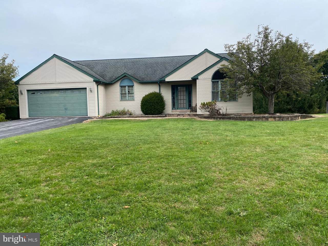 1143 Brownsville Road - Photo 1