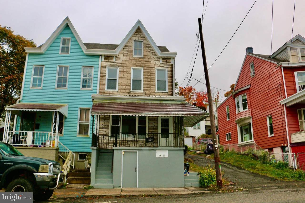 1625 Norwegian Street - Photo 1