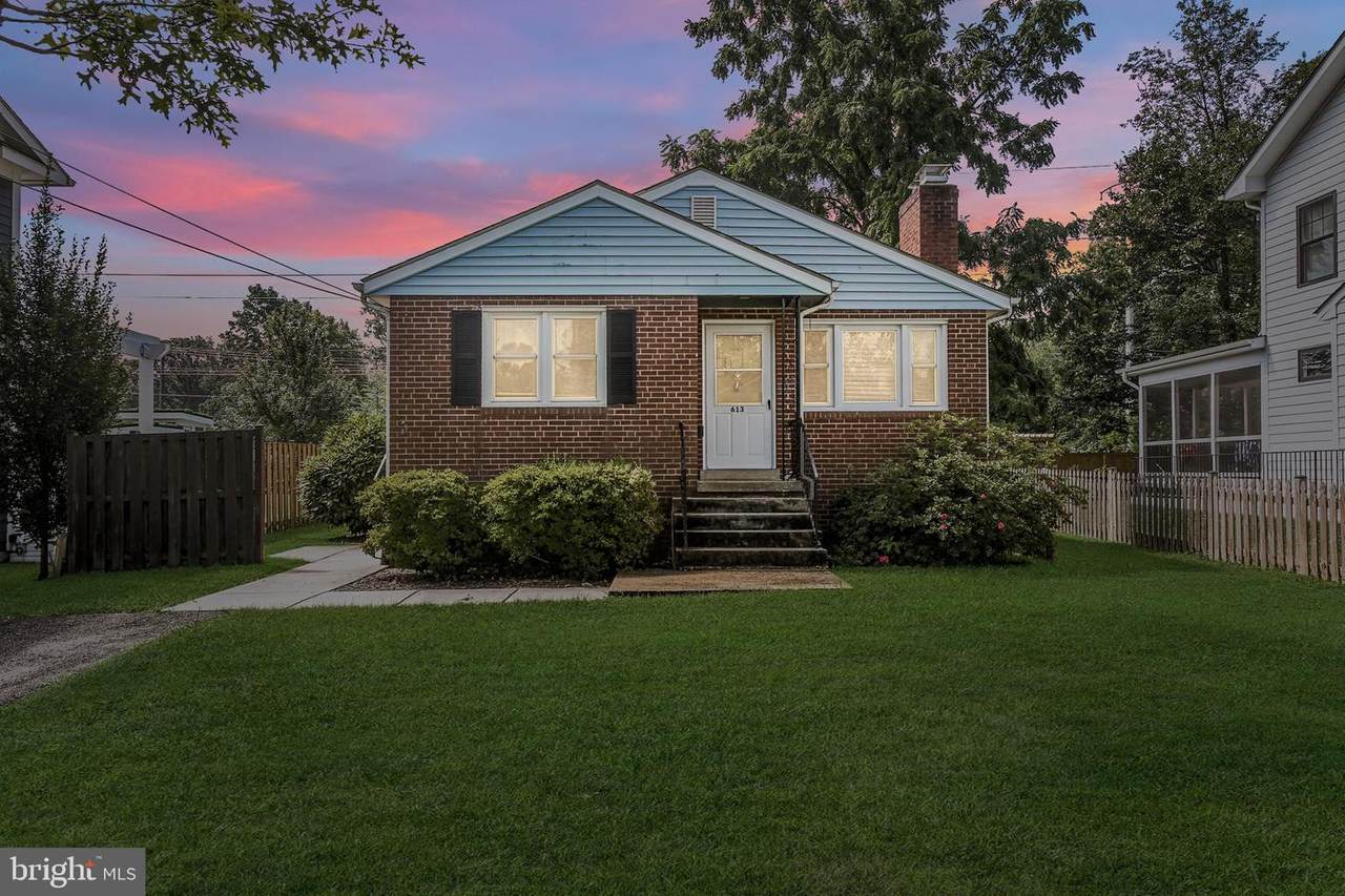 613 Lincoln Avenue - Photo 1