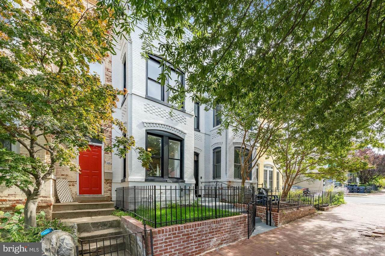 517 6TH Street - Photo 1