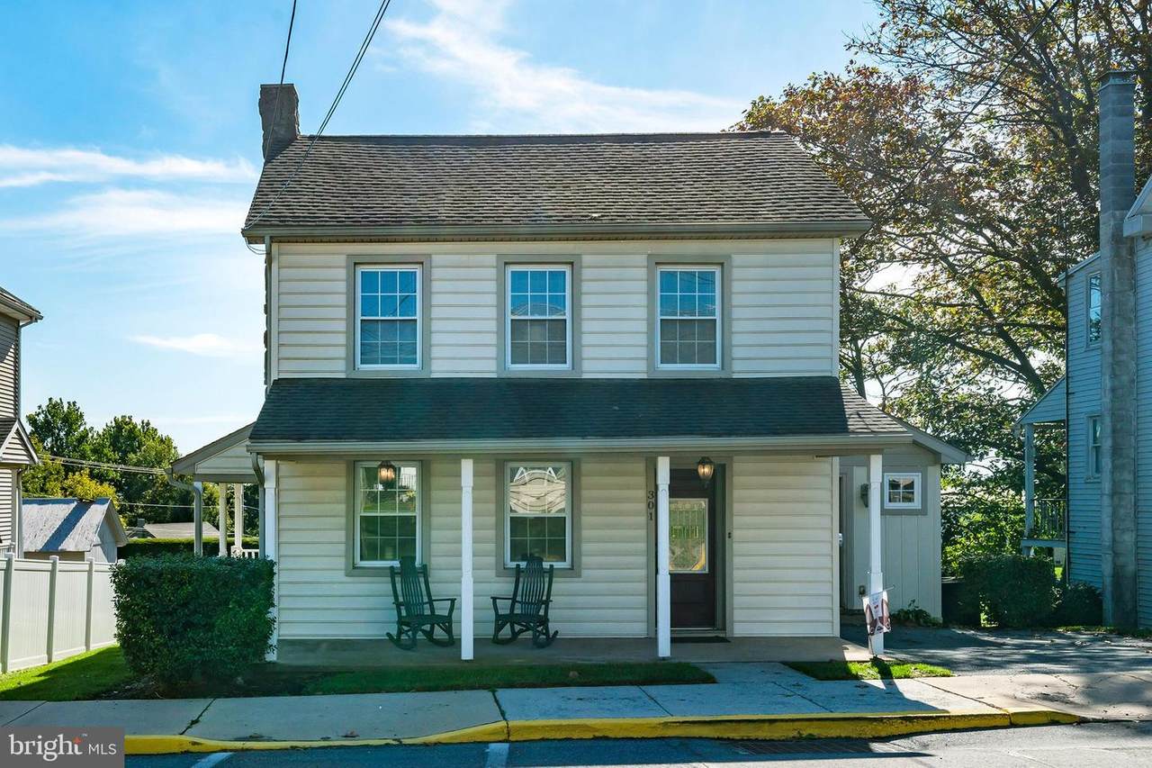 301 Main Street - Photo 1