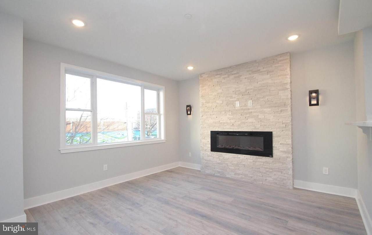 2423 Frankford Avenue - Photo 1