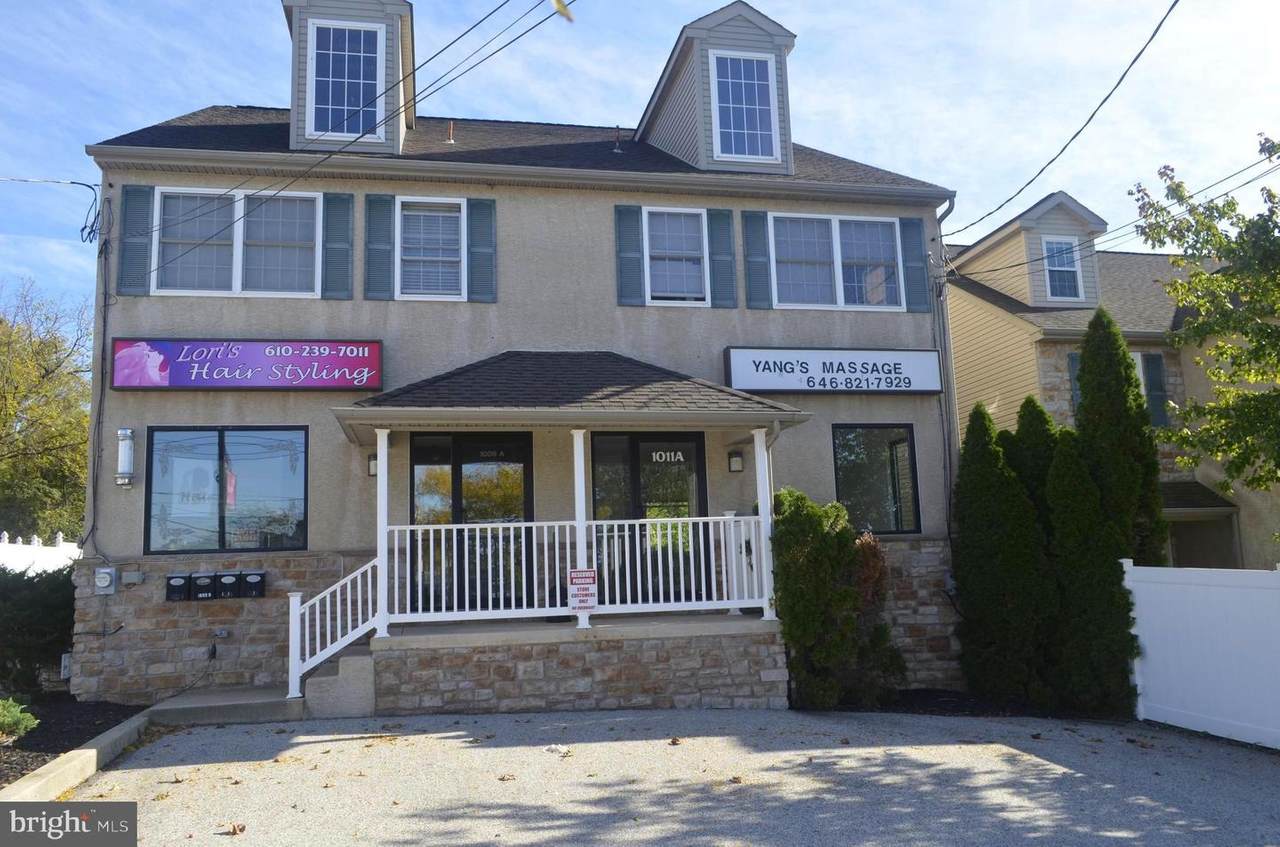 1011 Ford Street - Photo 1