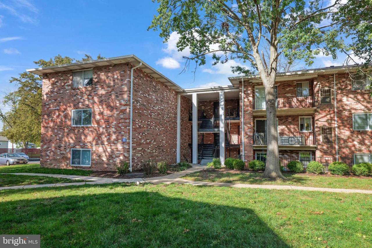 203 Victor Parkway - Photo 1