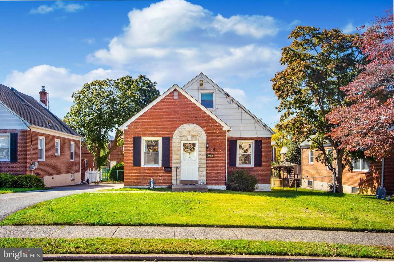 620 Gardner Avenue - Photo 1