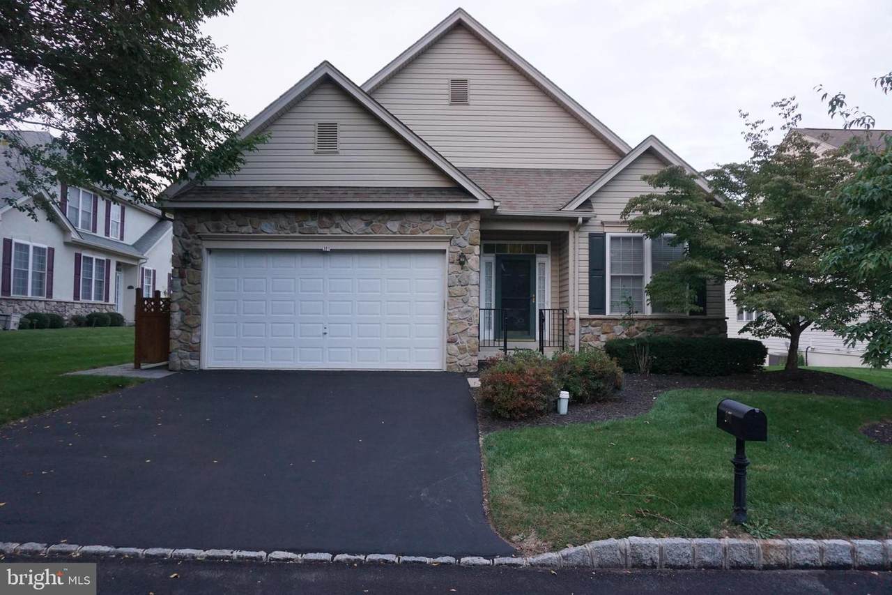 301 Devon Court - Photo 1