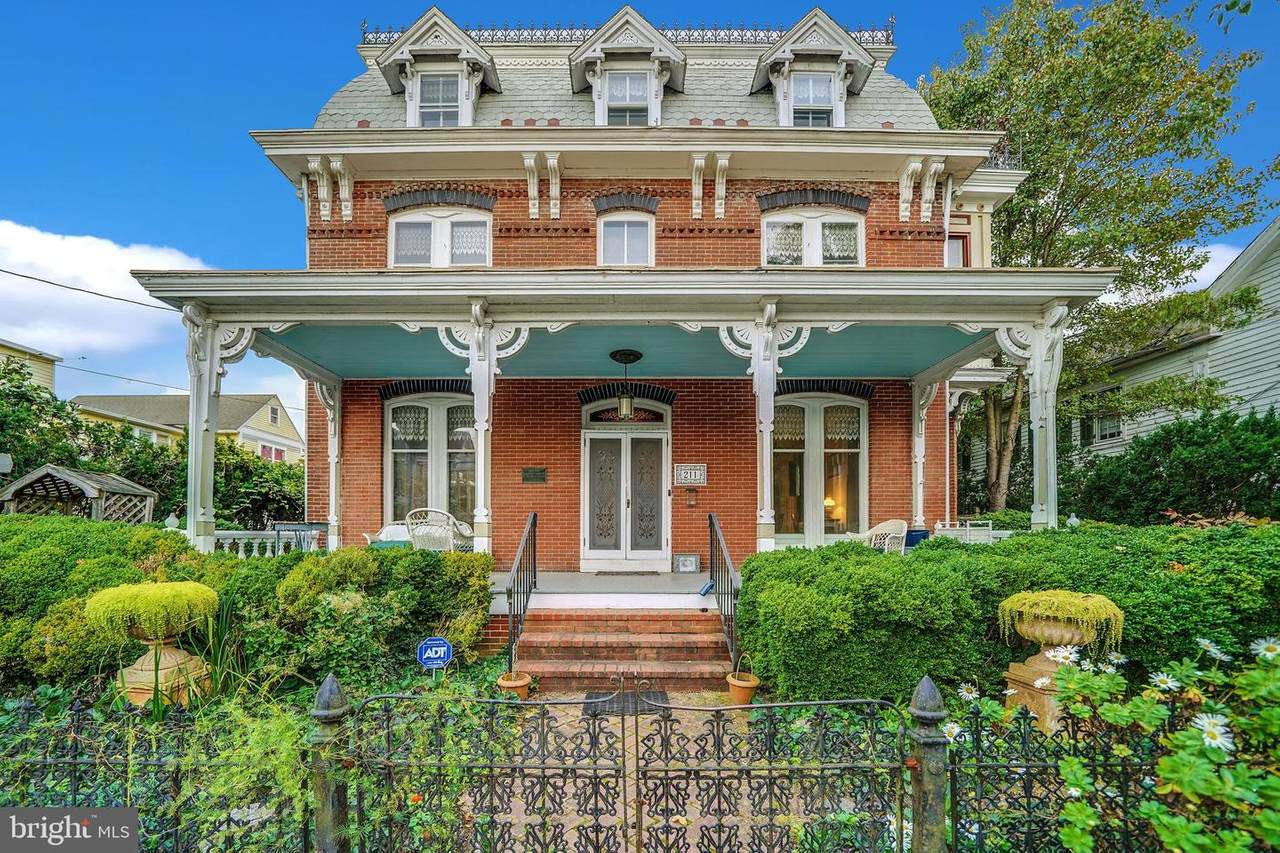 211 Cass Street - Photo 1