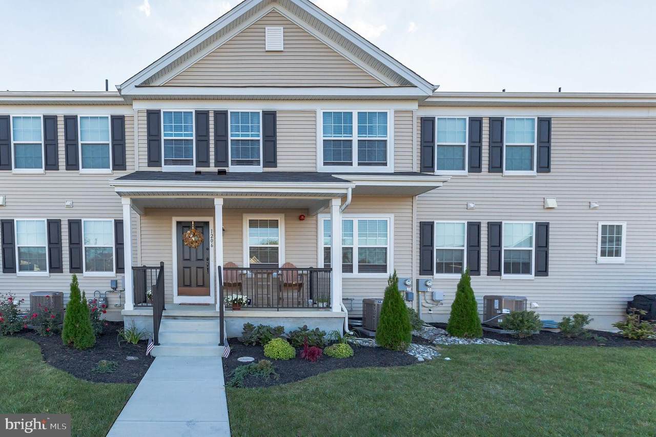 1206 Lexington Mews - Photo 1