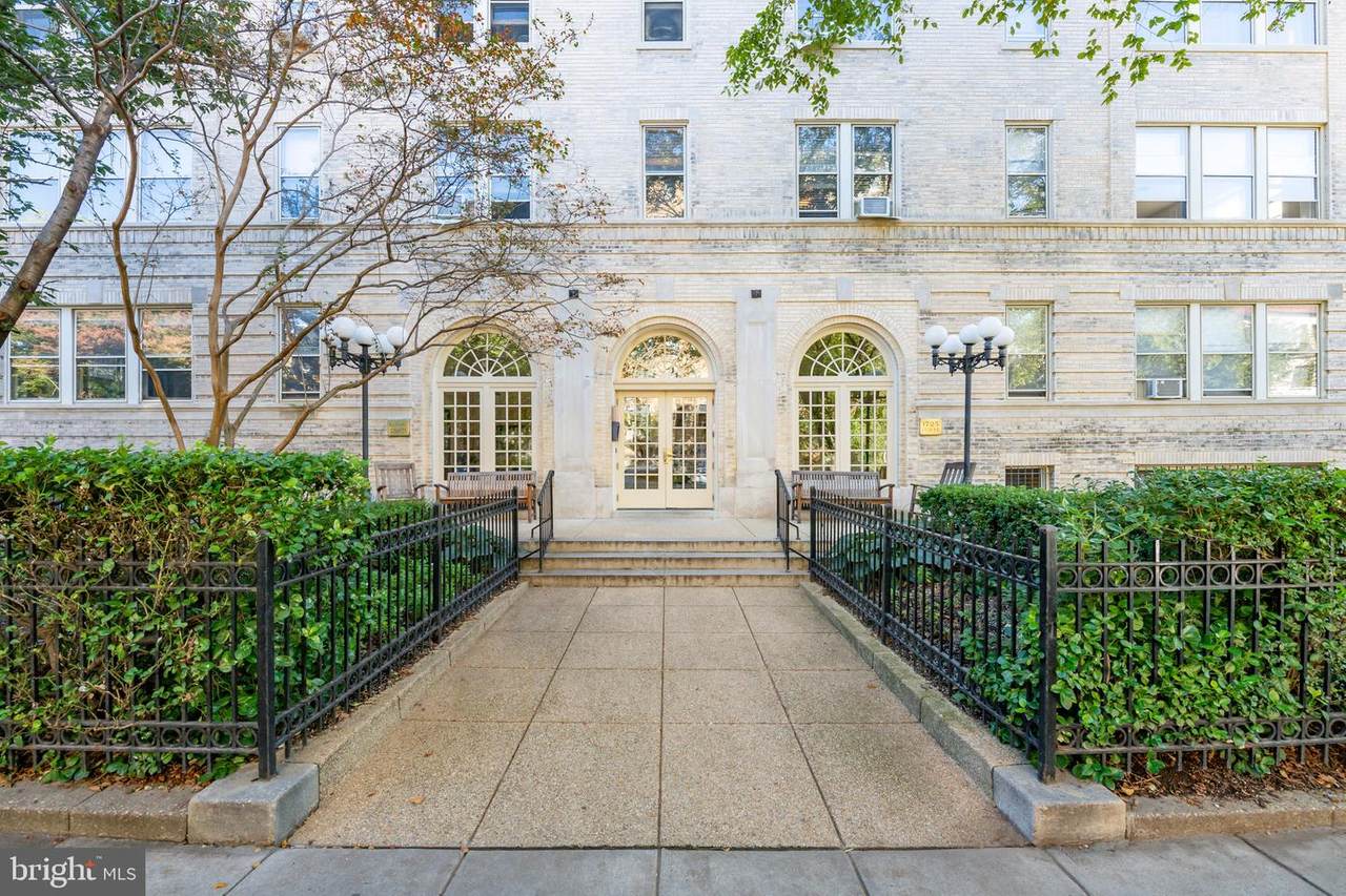 1725 17TH Street - Photo 1