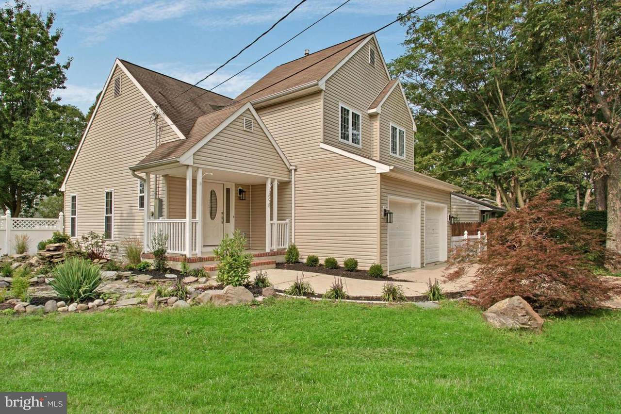 898 Sandy Circle - Photo 1