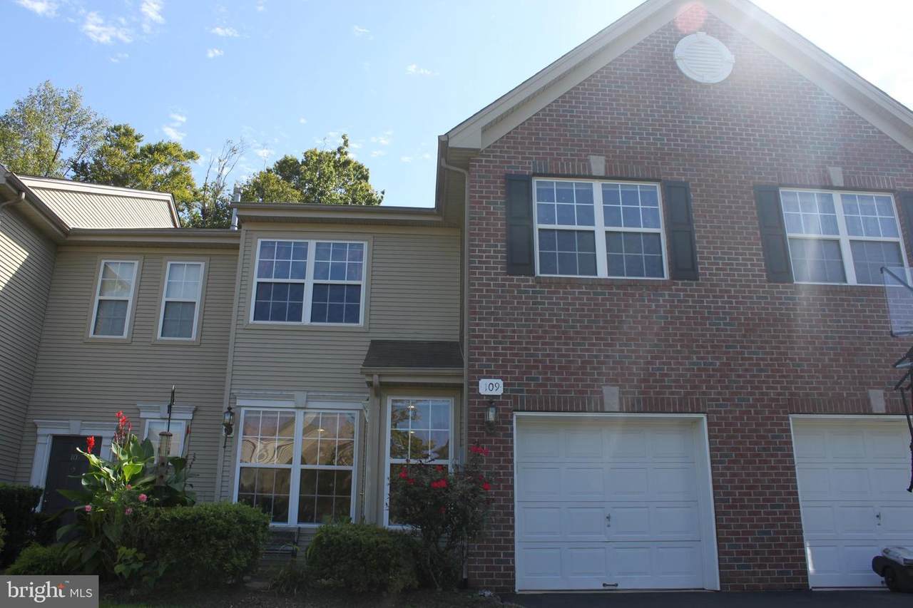 109 Warwick Road - Photo 1