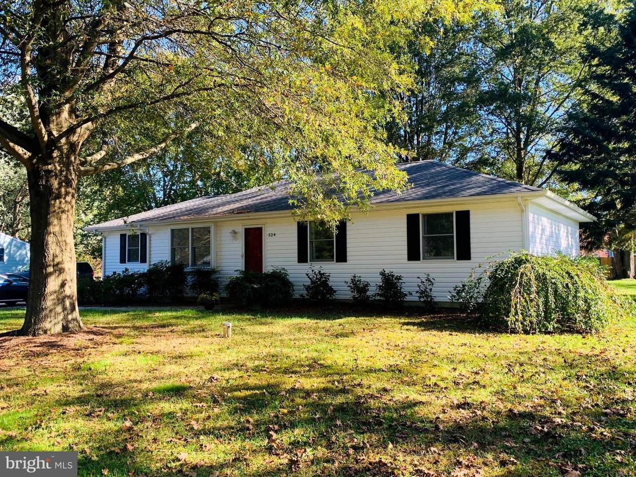 324 Longfellow Drive - Photo 1