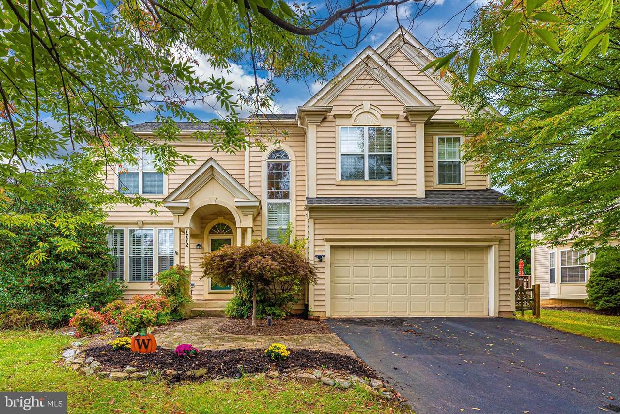 1772 Algonquin Road - Photo 1