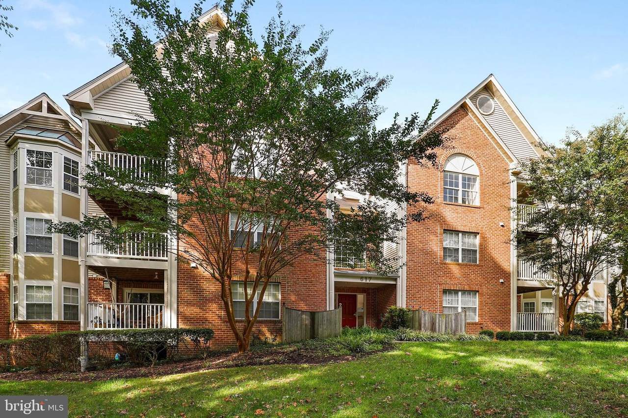 617 Admiral Drive - Photo 1