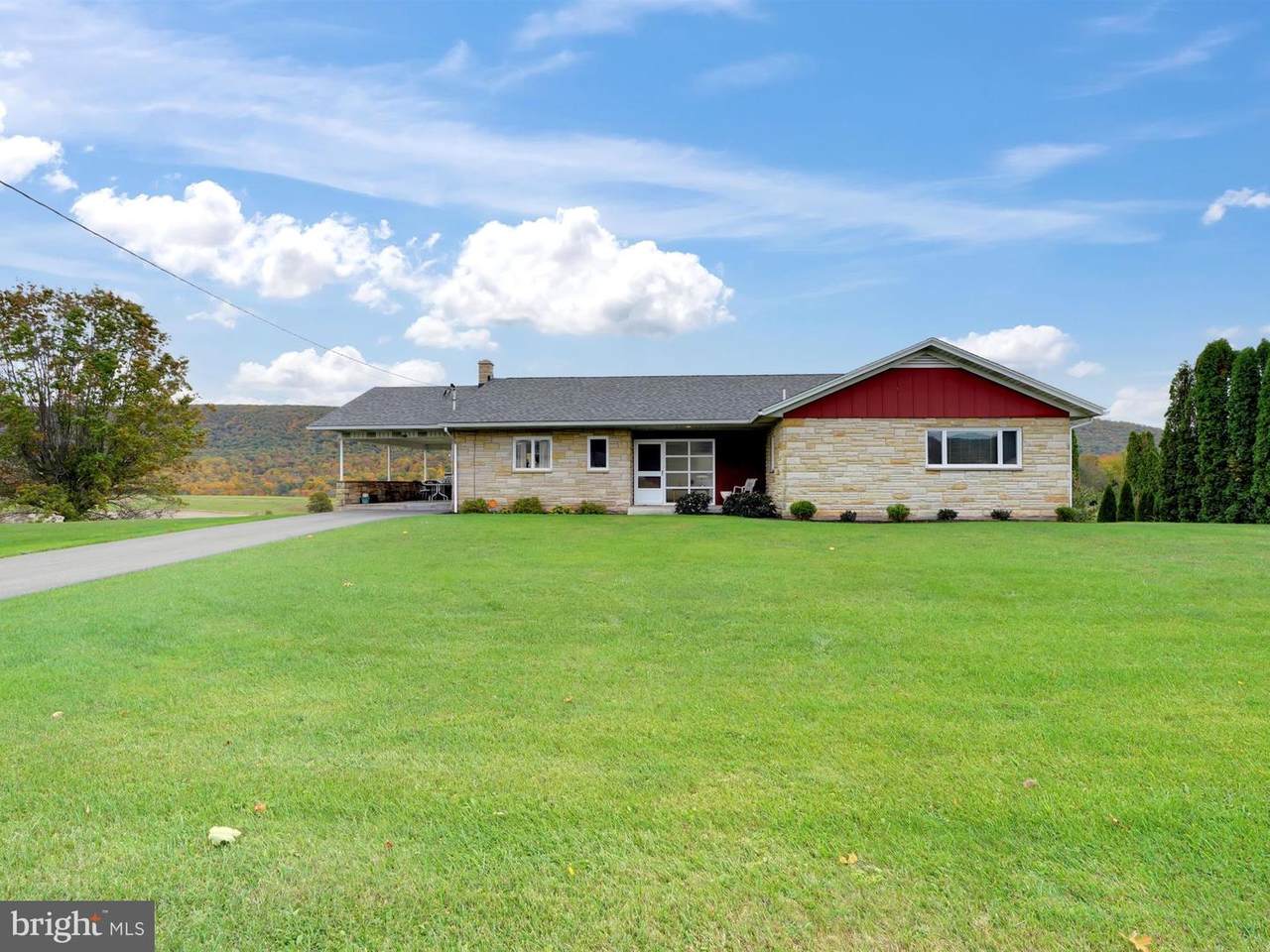 617 Maple Street - Photo 1