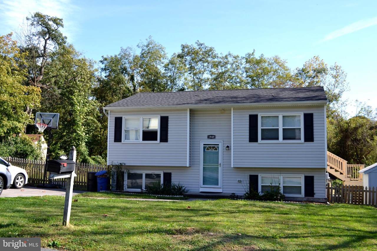 1949 Hannah Avenue - Photo 1