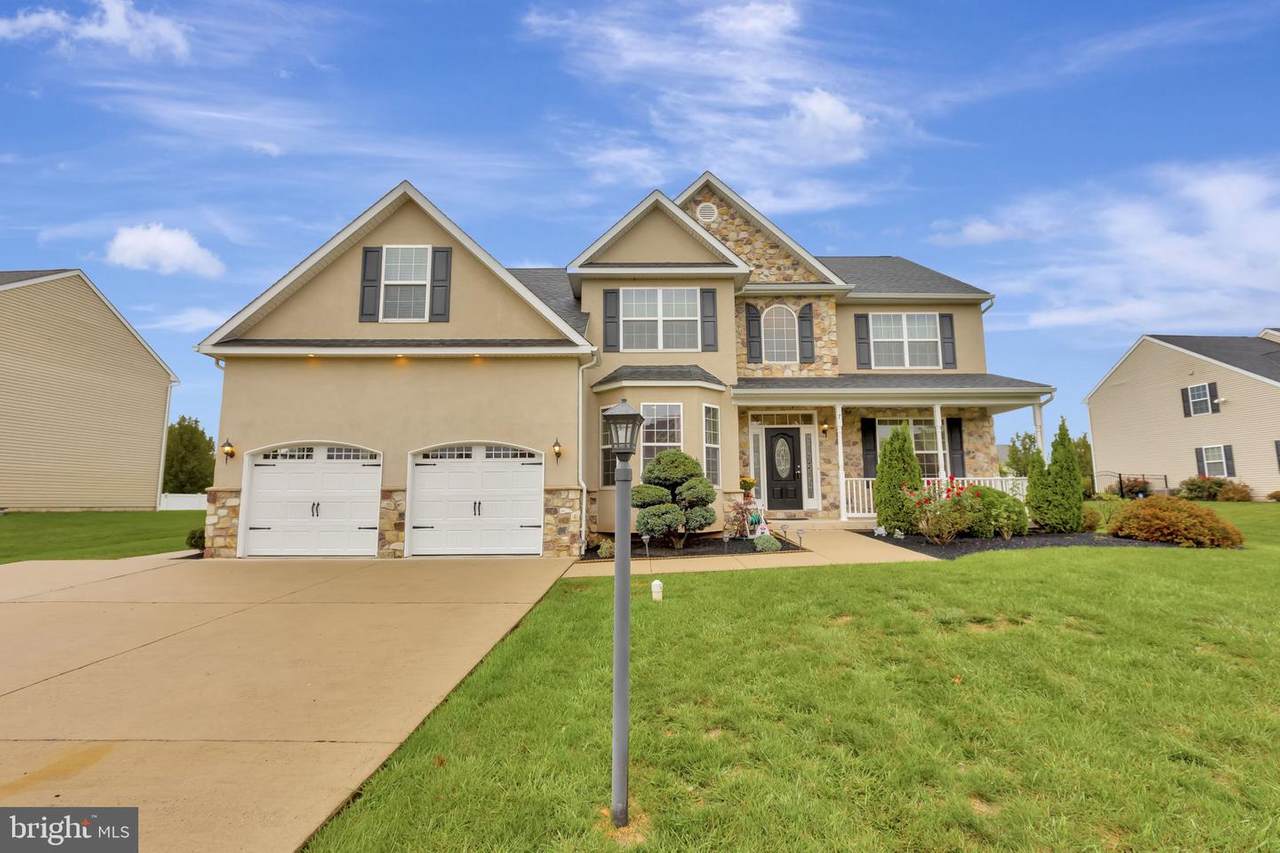7 Marielle Drive - Photo 1