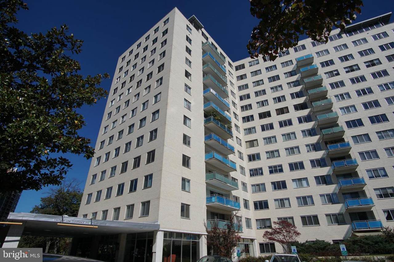10201 Grosvenor Place - Photo 1