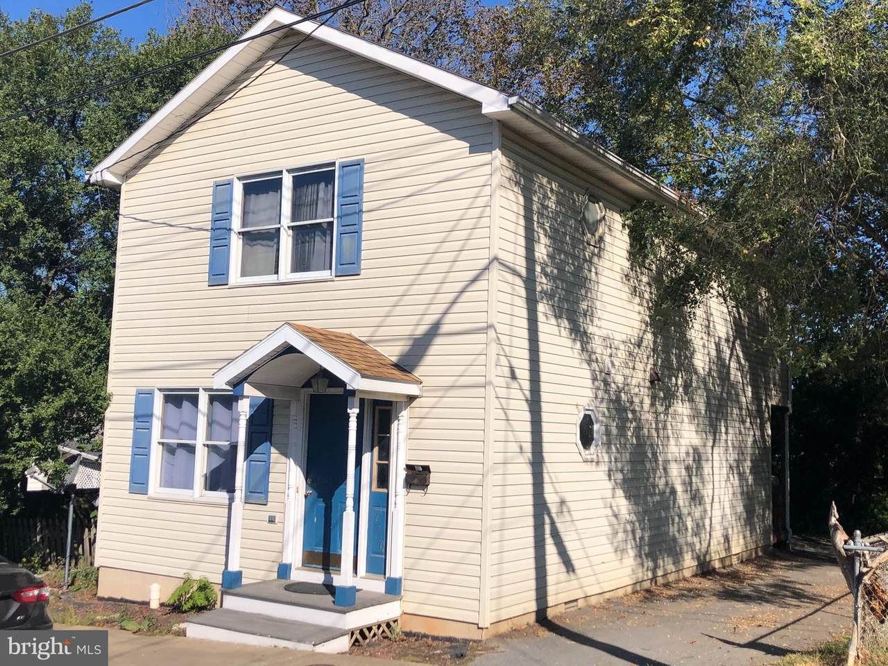610 Buxton Street - Photo 1