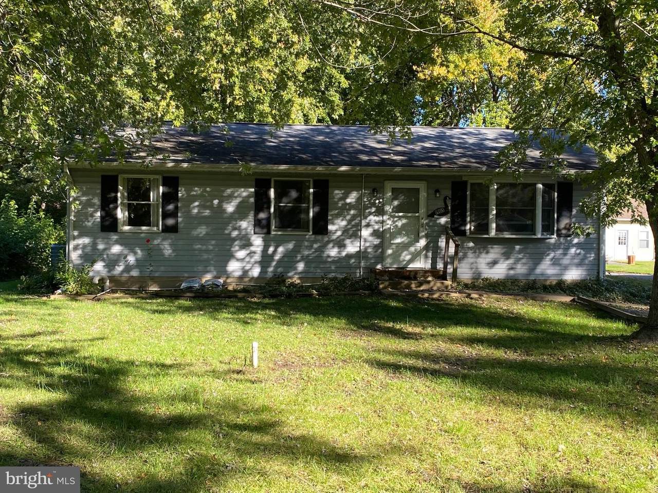 1905 Churchhill Lane - Photo 1