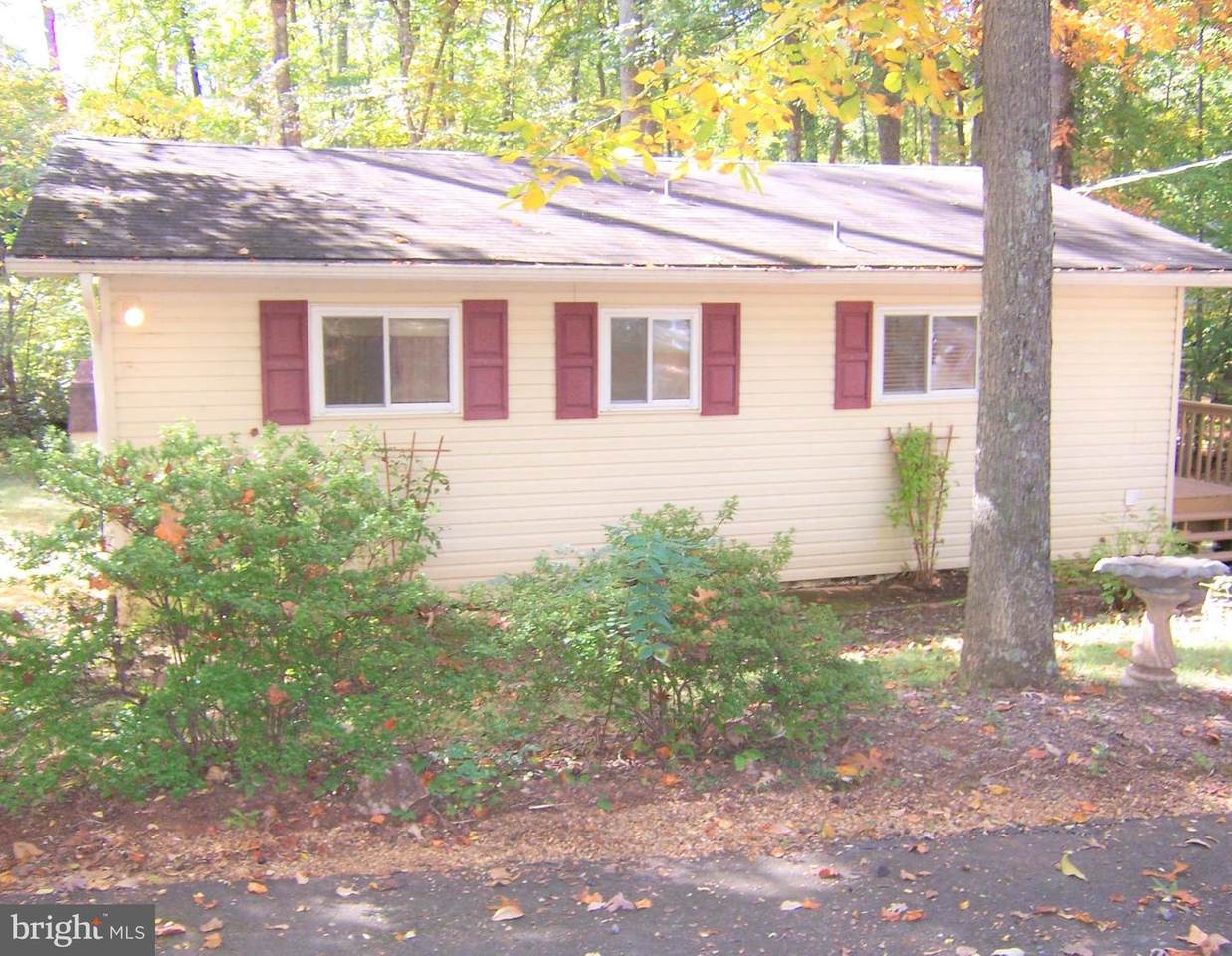 4605 Lakeview Parkway - Photo 1