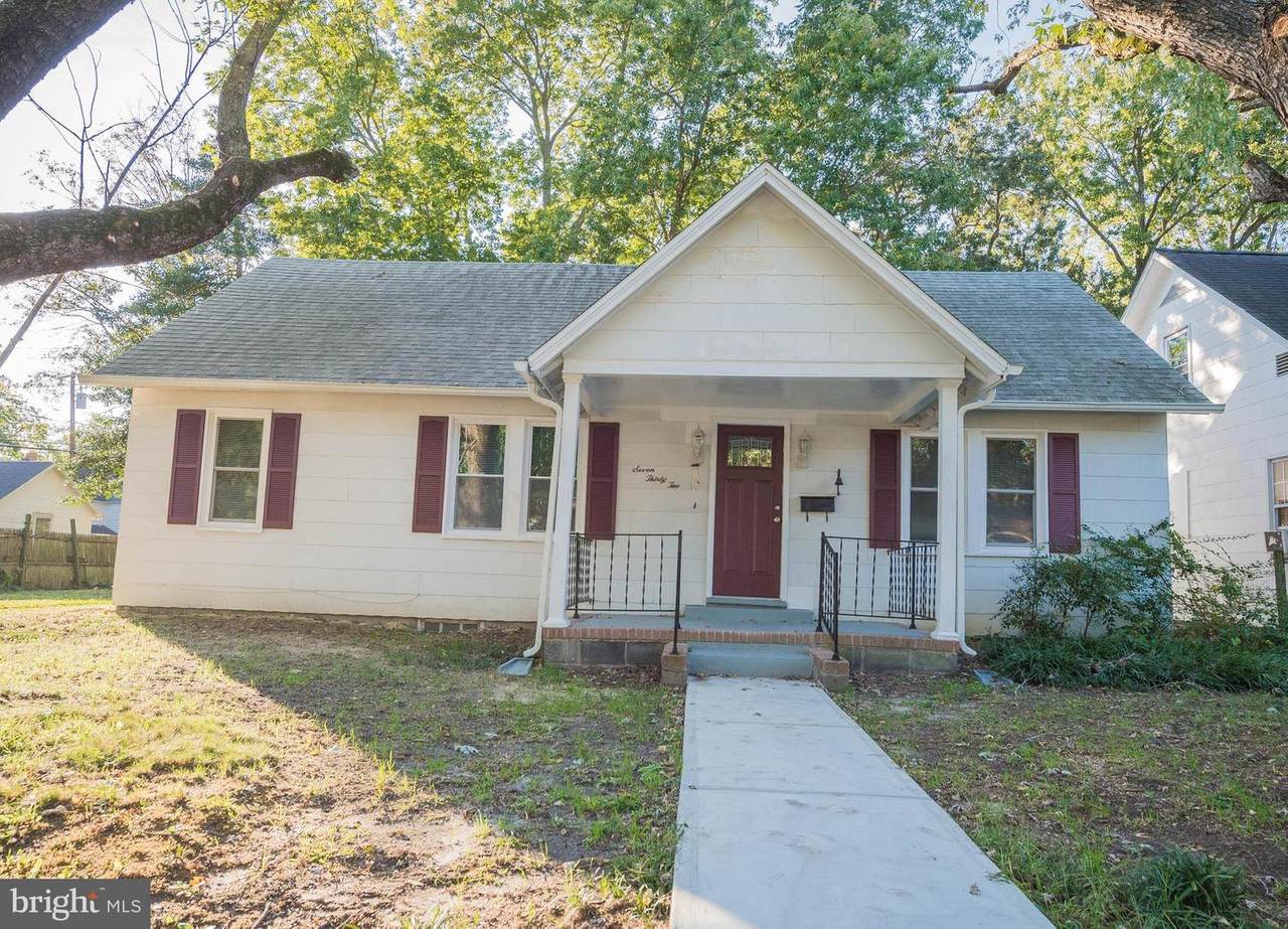 732 Jackson Street - Photo 1