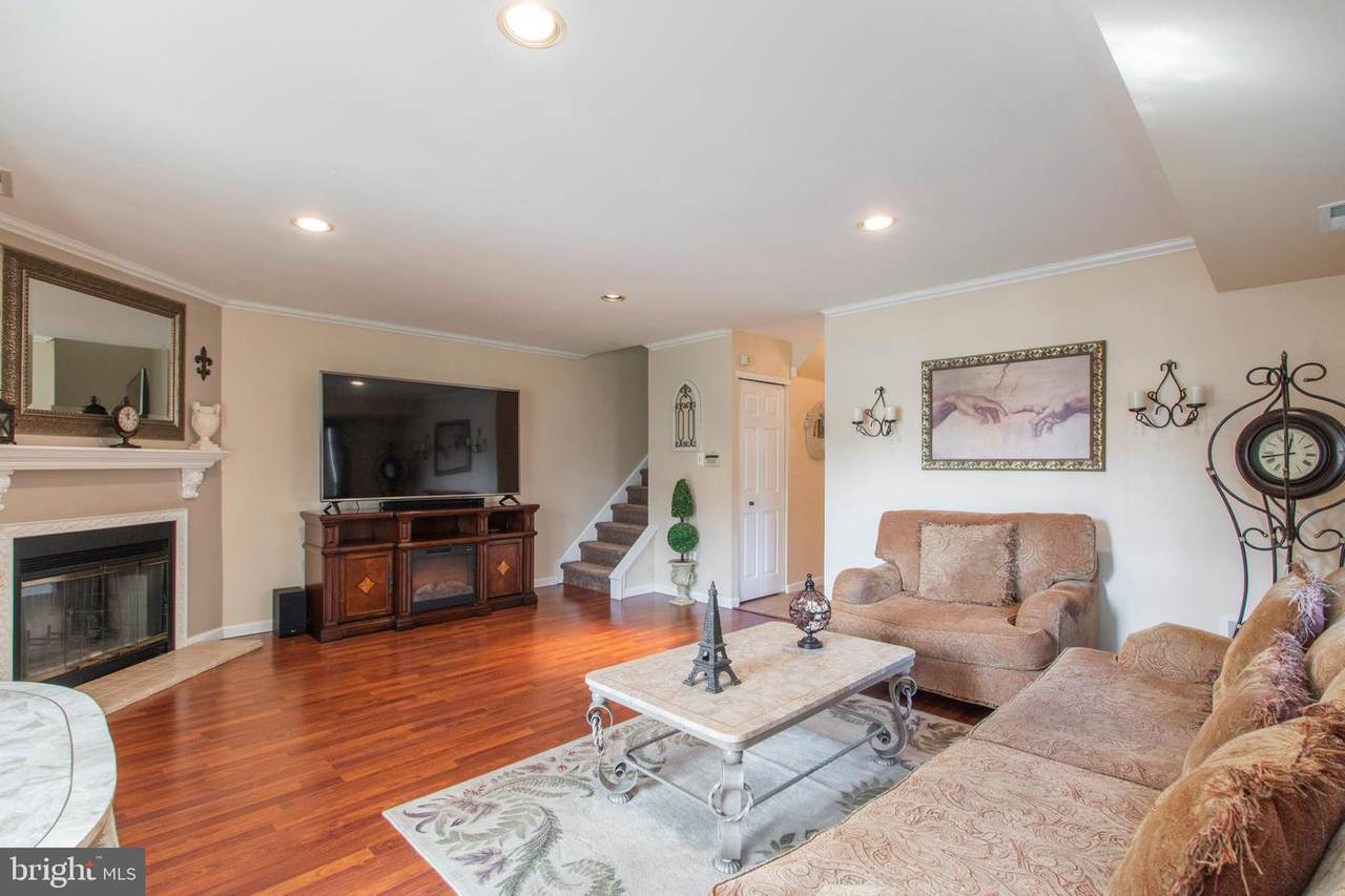 10168 Dedaker Drive - Photo 1