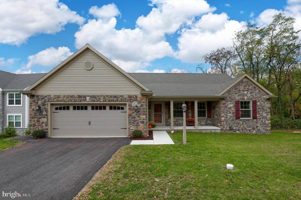 11 Fieldstone Circle - Photo 1