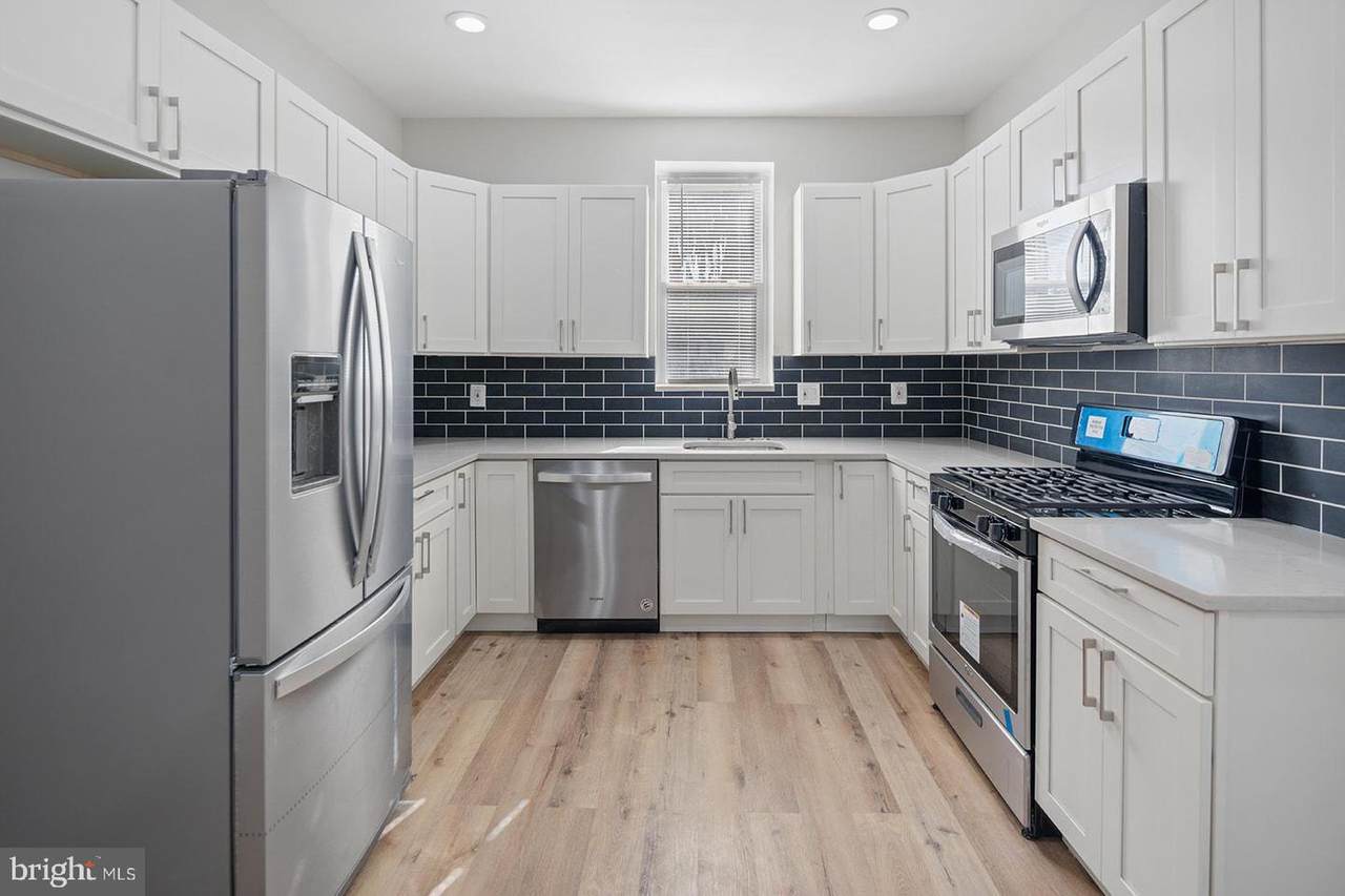 1702 Ruscomb Street - Photo 1